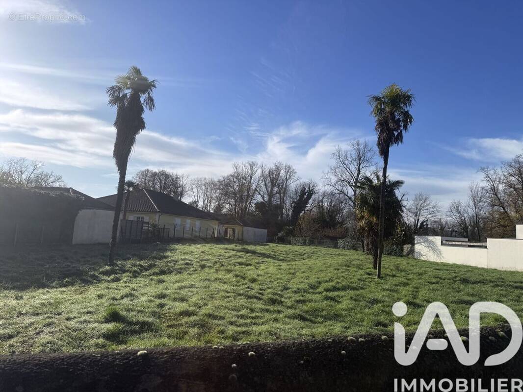 Photo 1 - Terrain à LESCAR