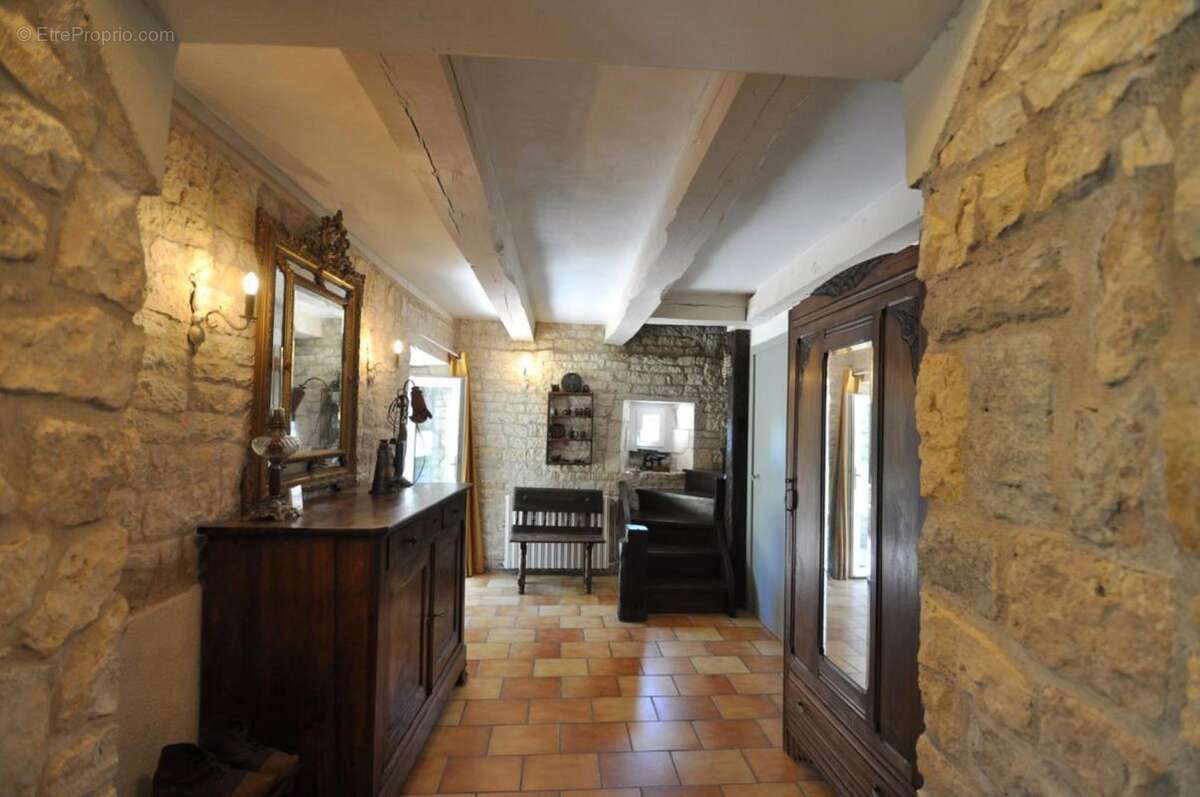 Maison à VILLENEUVE-SUR-VERE
