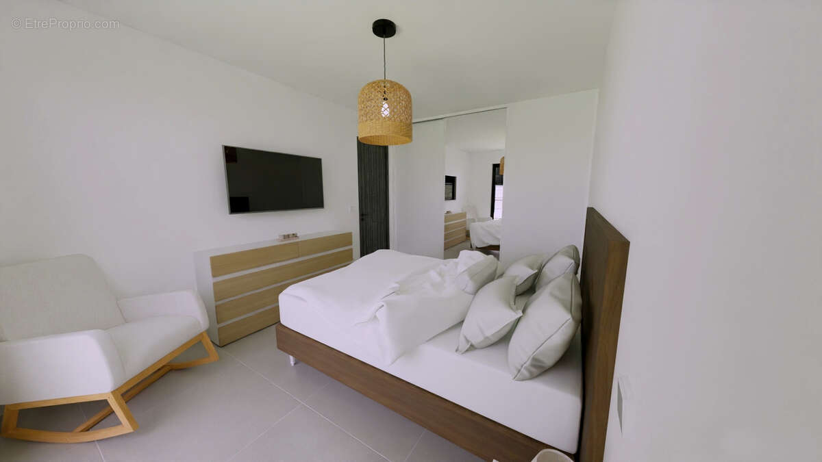 Appartement à ROQUEBRUNE-SUR-ARGENS