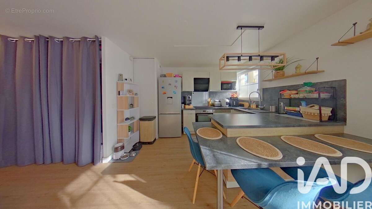 Photo 3 - Appartement à LIEUSAINT
