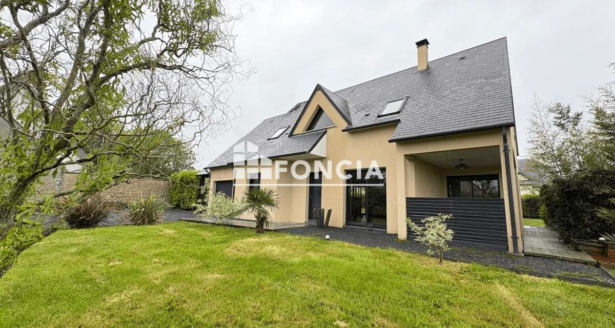 Maison à SAINT-PIERRE-SUR-DIVES