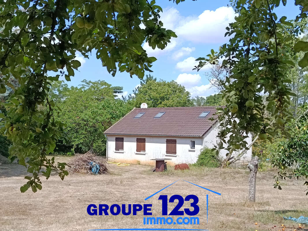 Pavillon Rénové de 98 m2   Terrain Arboré de 3 320 m2   Proche Charny / Accès A6 - photo 12