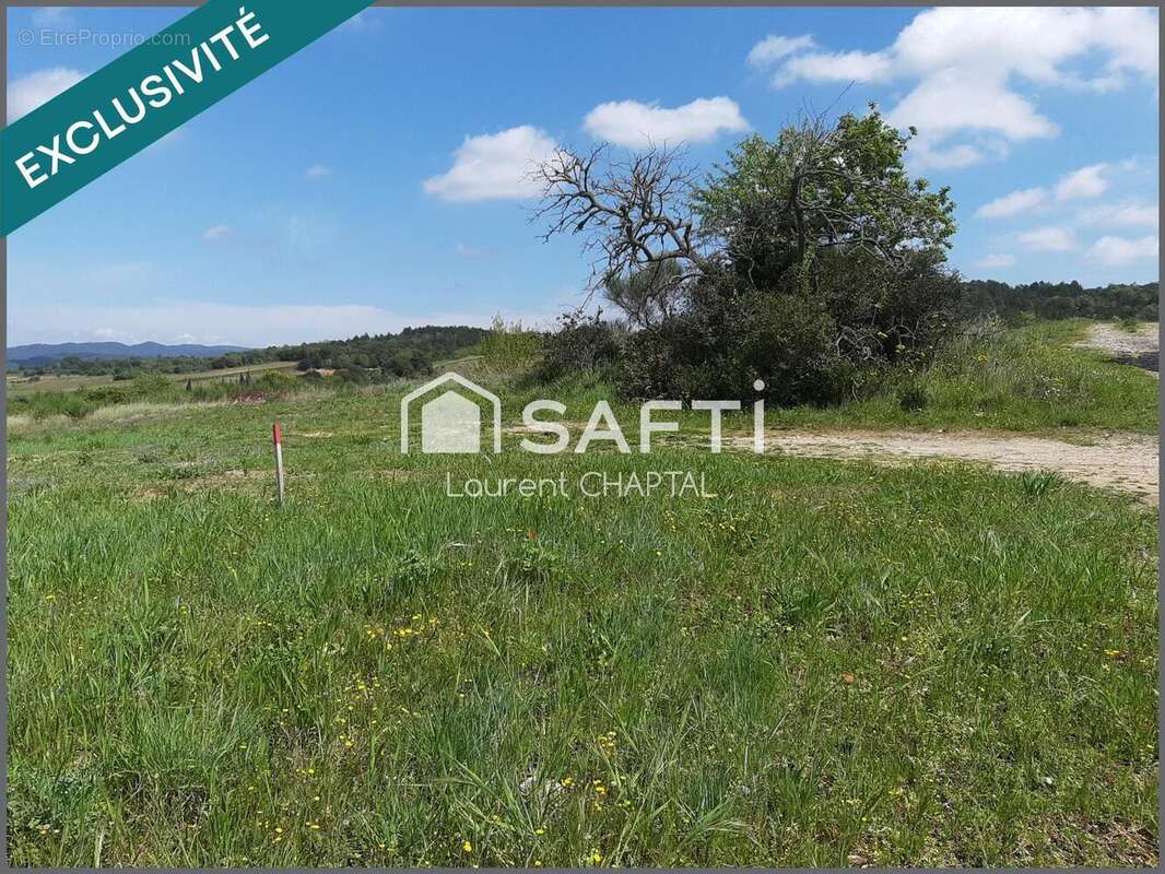 Terrain 868 m² à Pomas  - photo 3
