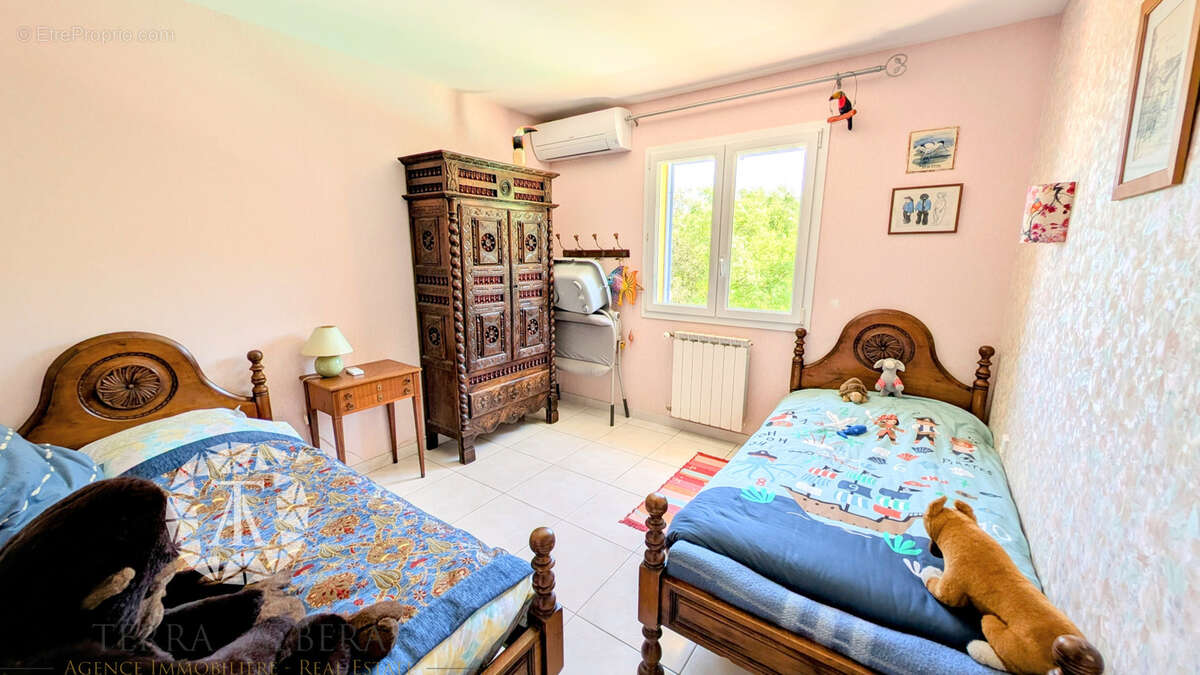 Maison à VILLELONGUE-DELS-MONTS