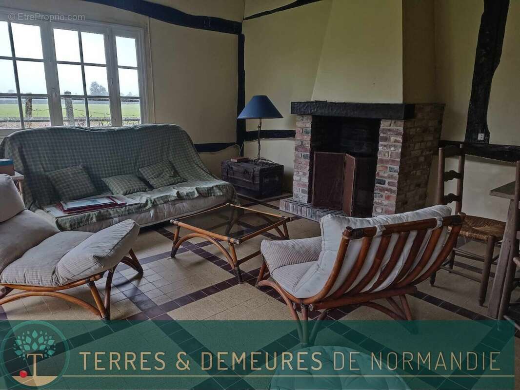 Maison à CORMEILLES