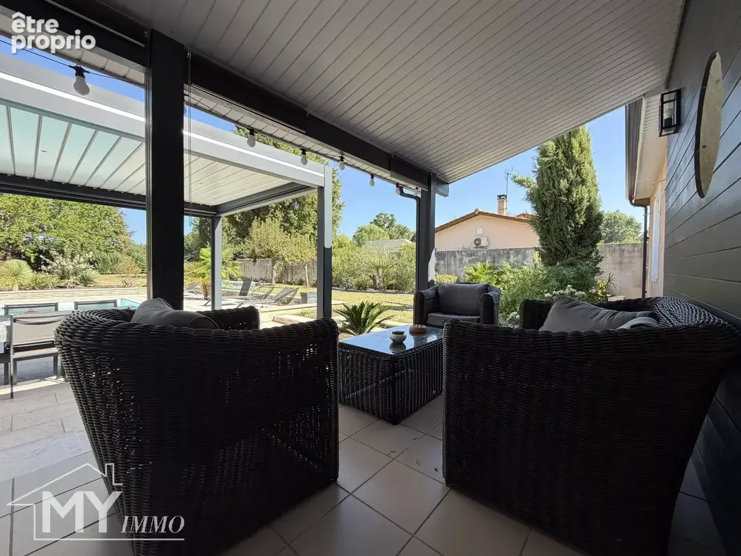 LA FORCE : Maison de 185 m² avec 5 chambres, jardin et piscine. - photo 23