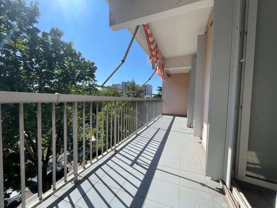 Vénissieux T5 à Vendre avec ORPI - photo 5