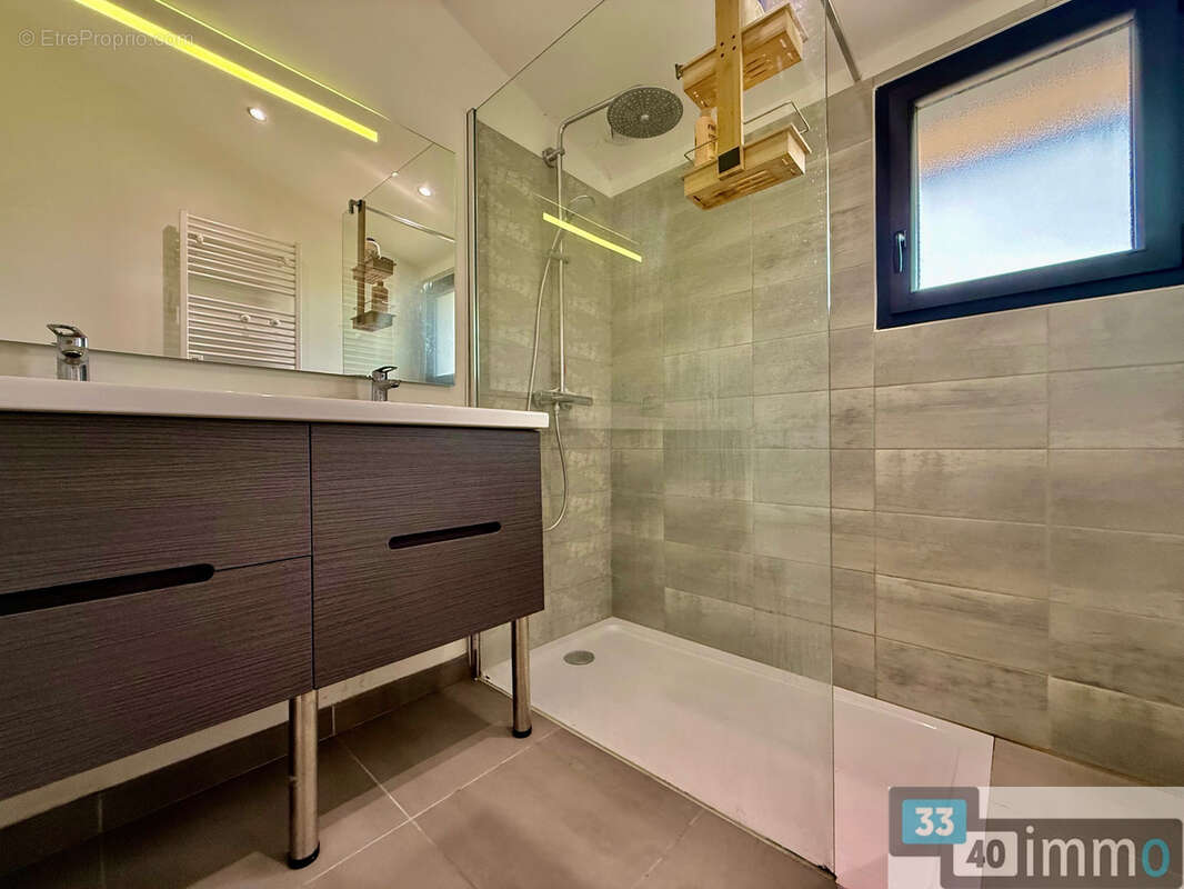 Maison contemporaine de 174 m2 - 6 chambres - photo 11