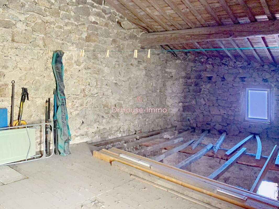 Commerce 65 m² à Lansac  - photo 26