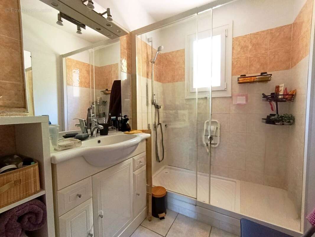 Maison à SAINT-MICHEL-DE-VEISSE