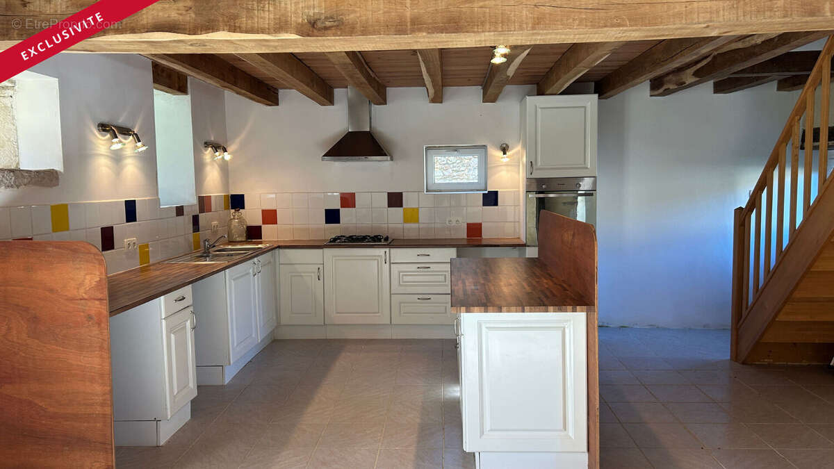 Maison à VIEUX-RUFFEC