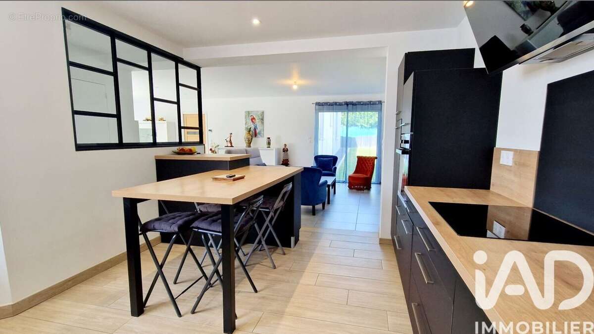 Photo 8 - Maison à LOUVERNE
