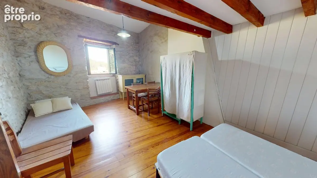 Maison en pierre avec terres non attenantes - photo 11