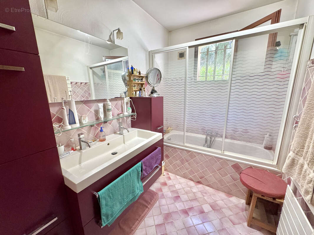 Maison à SOLLIES-TOUCAS