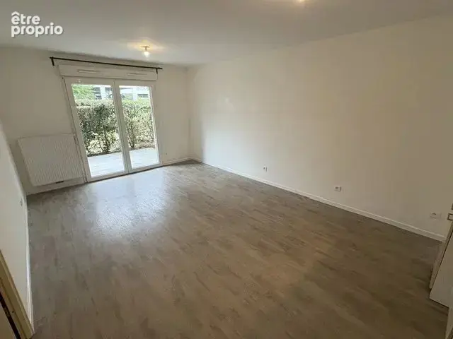 Appartement T3 avec terrasse à BRUGES. - photo 2