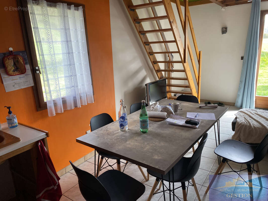 Hangar, pieces et terrain - photo 6