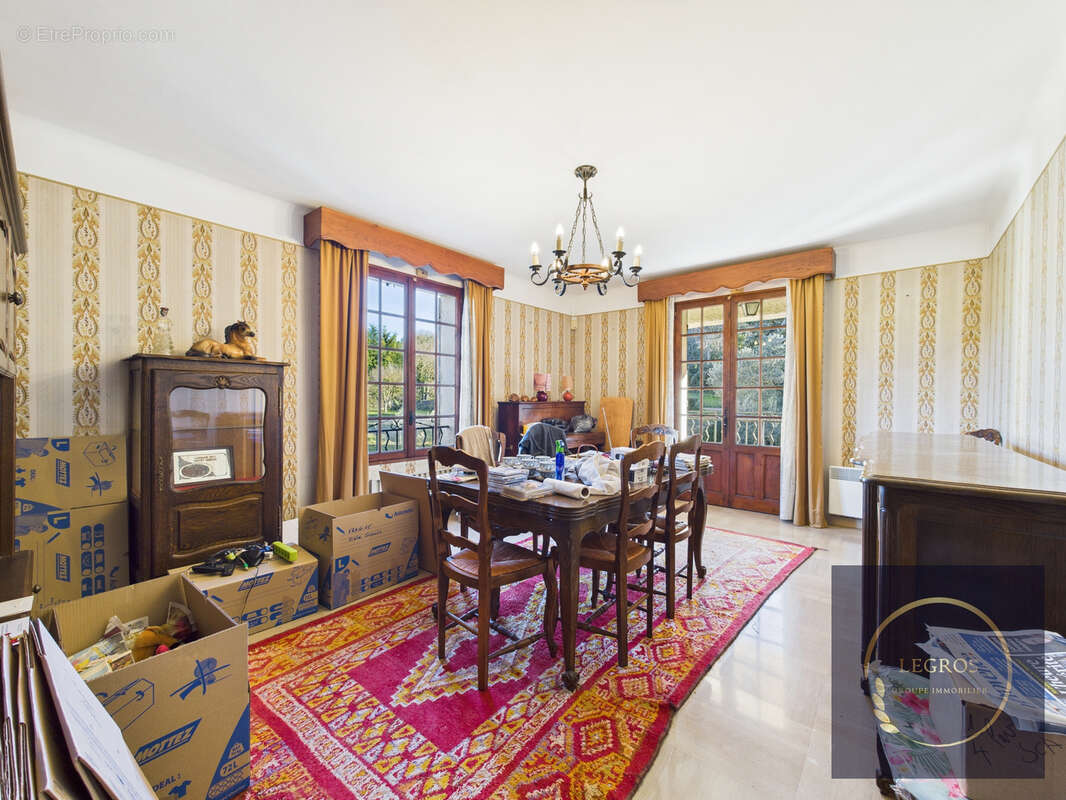 Maison à SAINT-ETIENNE-DU-GRES