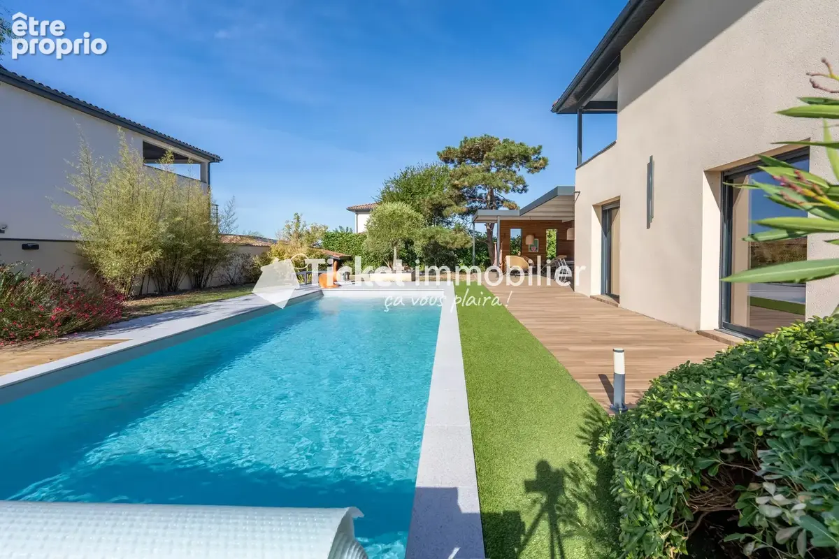 Villa 7 pièces de 304,16m2 avec piscine, carport hors couloir aérien - photo 21