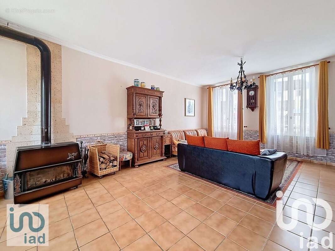 Photo 3 - Maison à BUSSY-EN-OTHE
