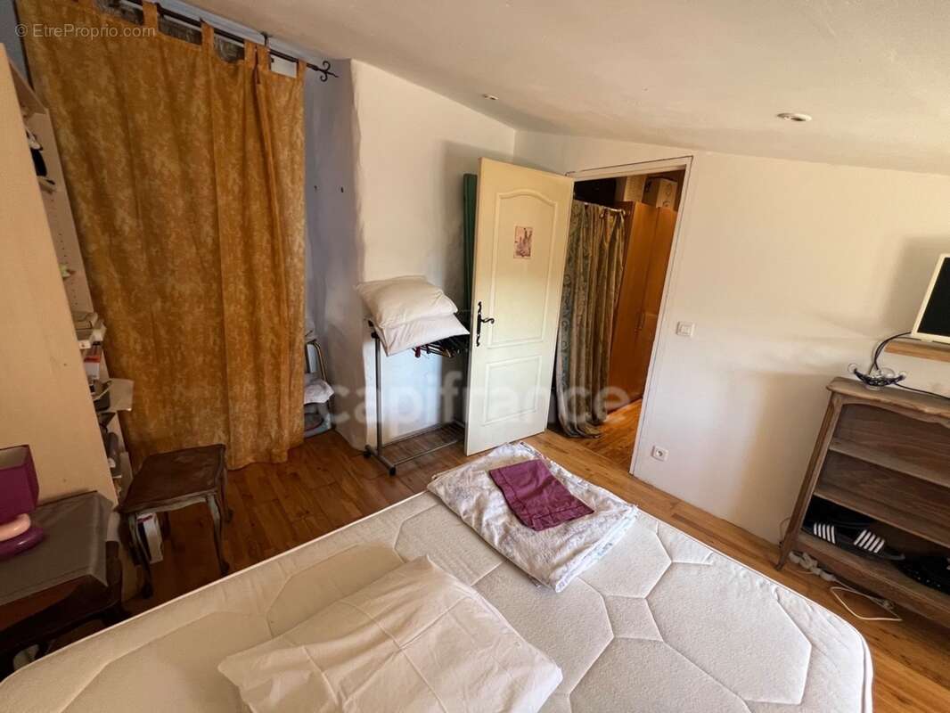 Maison à vendre à Reillanne (04110) – 152 m² – 4 chambres – Terrasse, balcon et charme provençal - photo 22