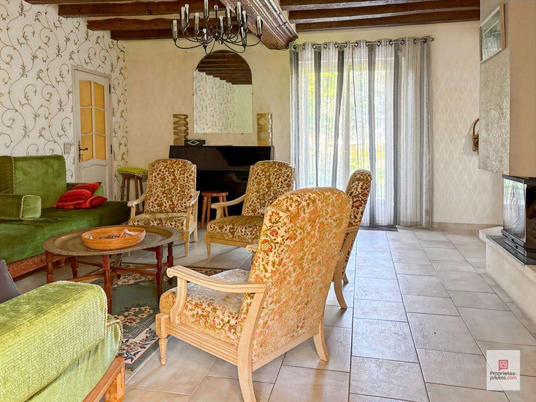 Maison à LA CHAPELLE-D&#039;ALIGNE