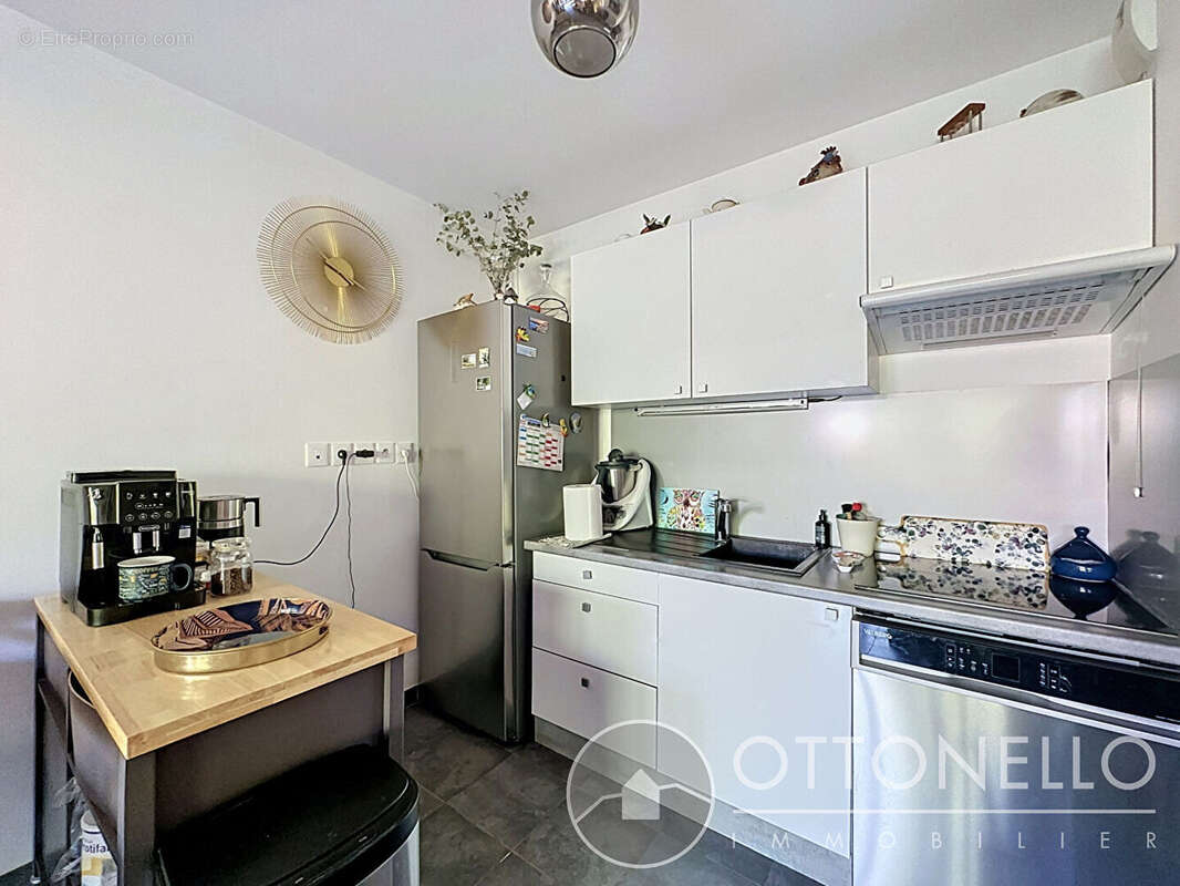 Appartement à ROQUEBRUNE-SUR-ARGENS