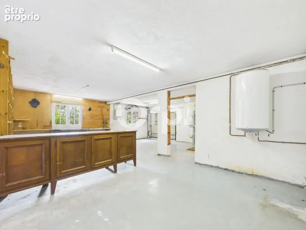 A rafraichir - maison individuelle + dependance + garage + piscine + annexes - photo 16