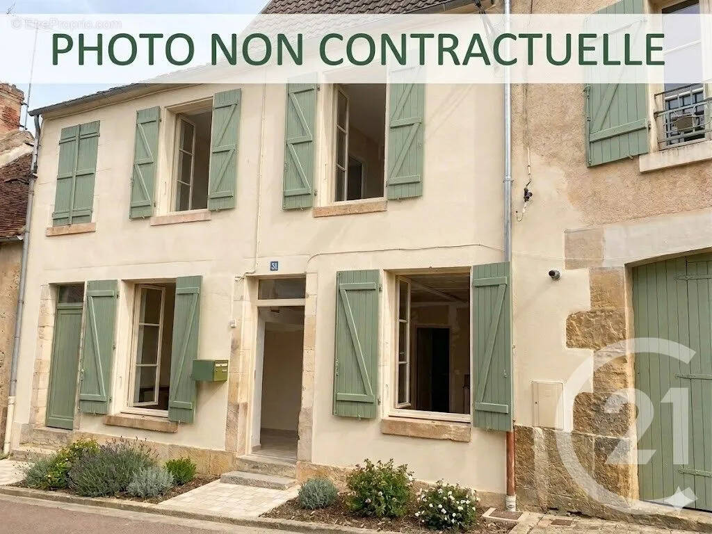 Maison à VARZY