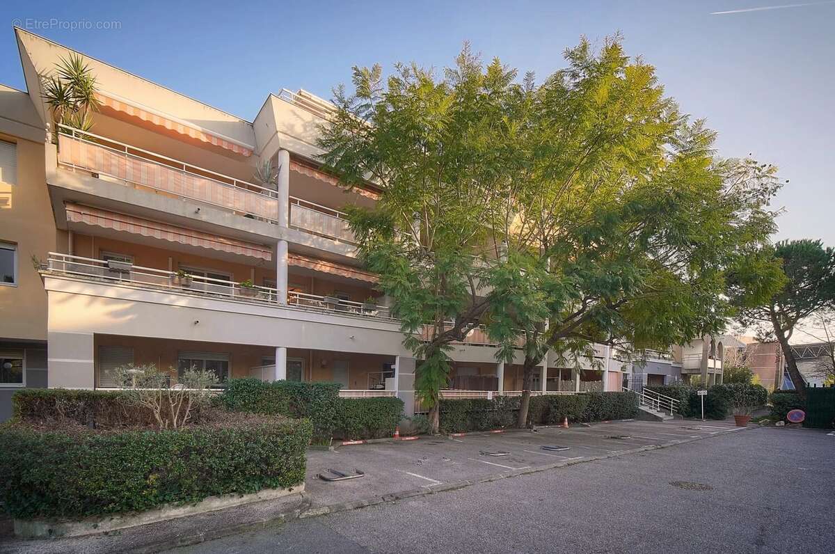 Appartement à LE CANNET