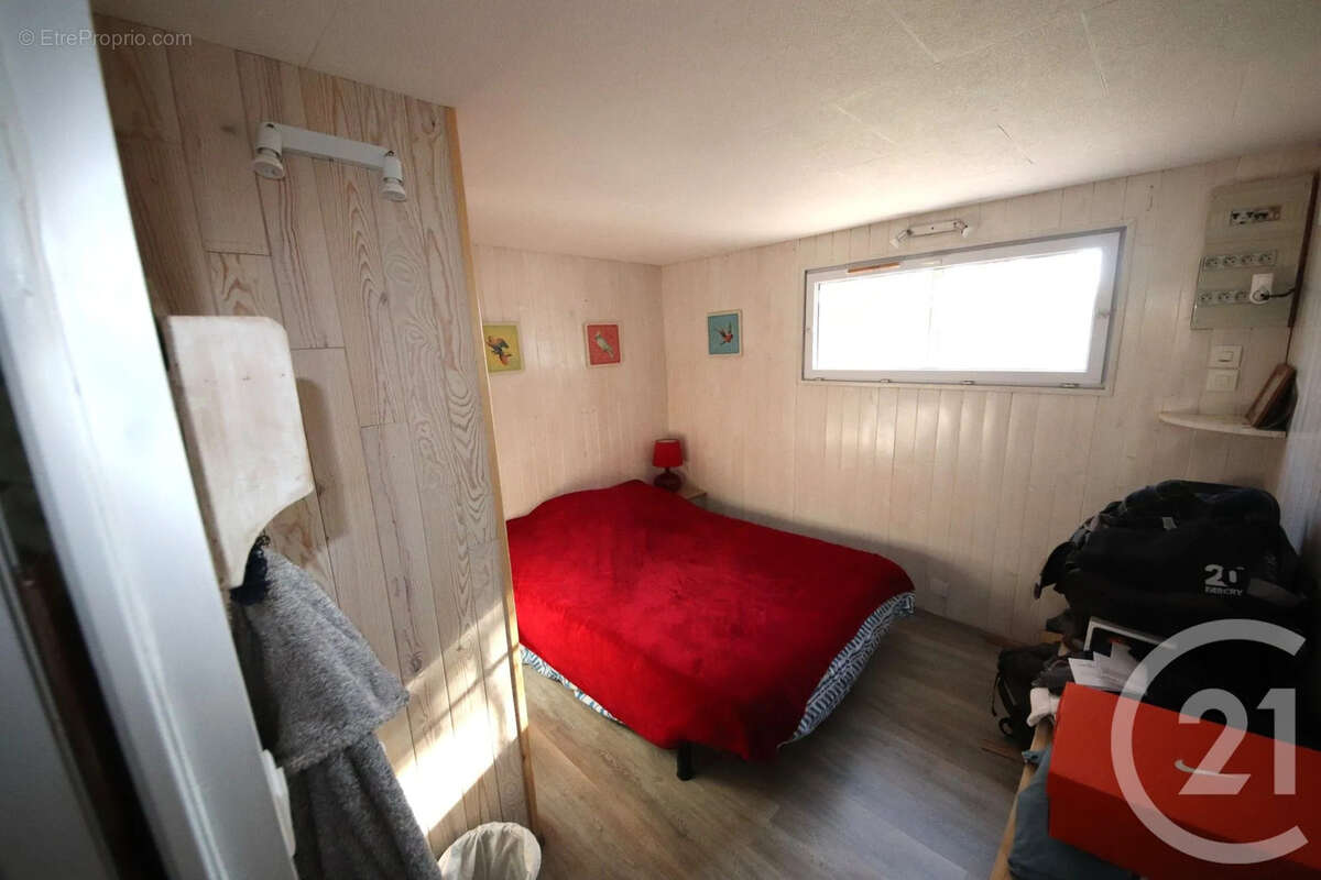 Maison à LACROIX-FALGARDE