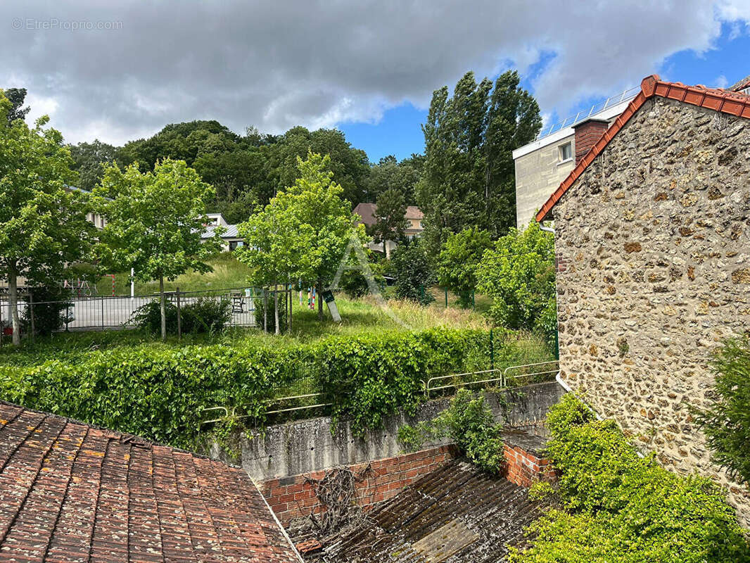 Appartement avec 2 caves et une dependance - photo 7