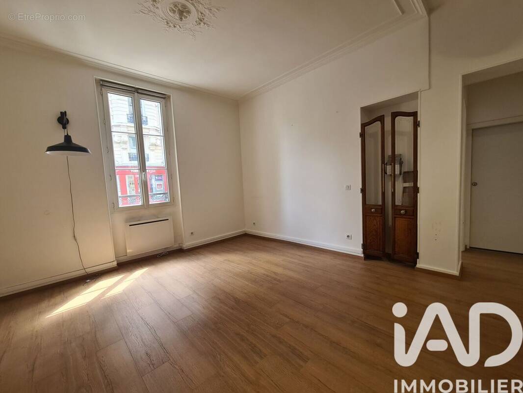 Photo 1 - Appartement à PARIS-16E