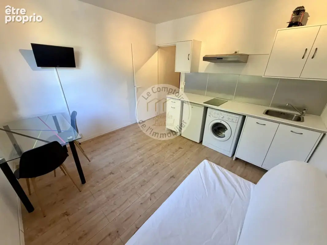 Allee des pins: studio dans residence securisee et idealement situe - photo 2