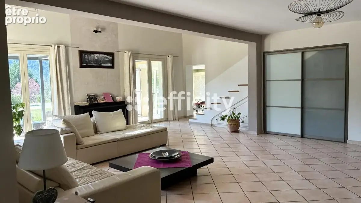 Maison 7 pièces 257 m² à vendre à Brignoles (83170) - photo 10
