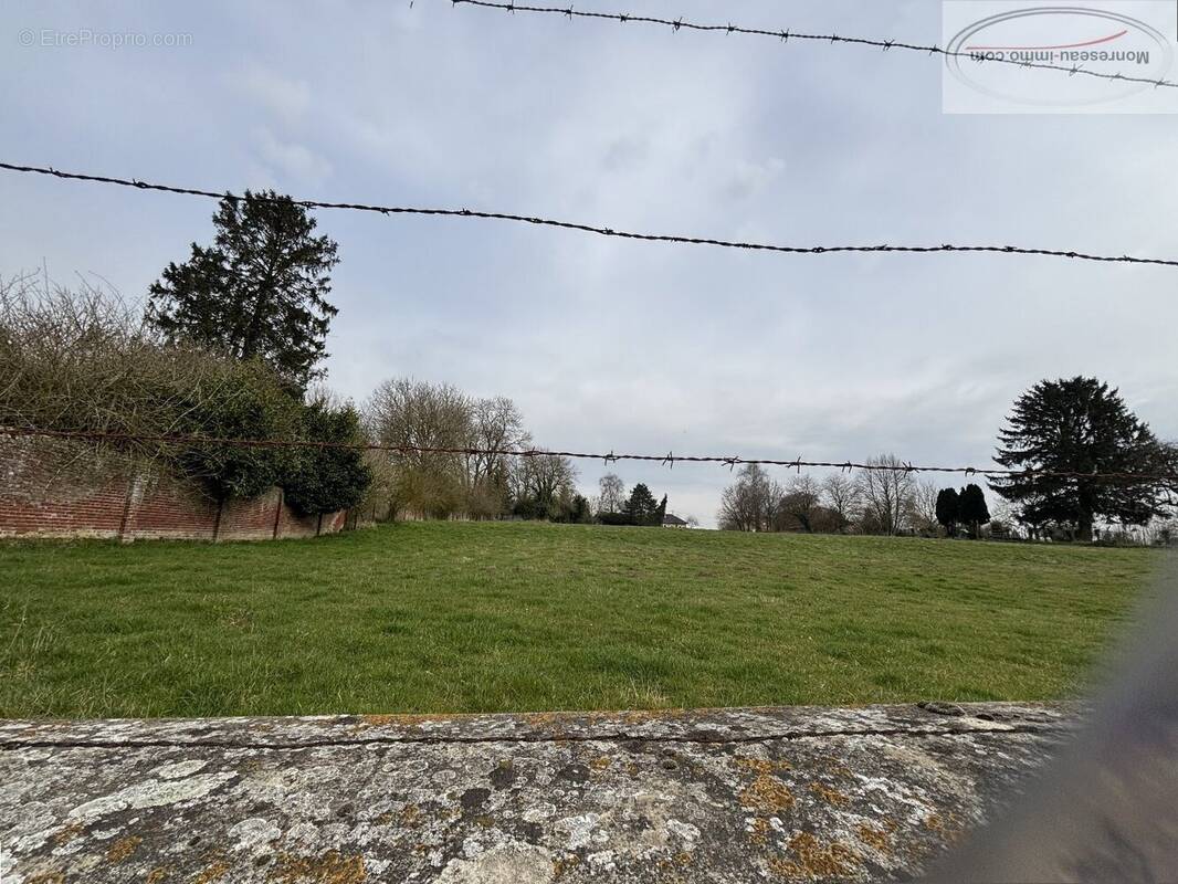 Terrain à AUBENCHEUL-AUX-BOIS