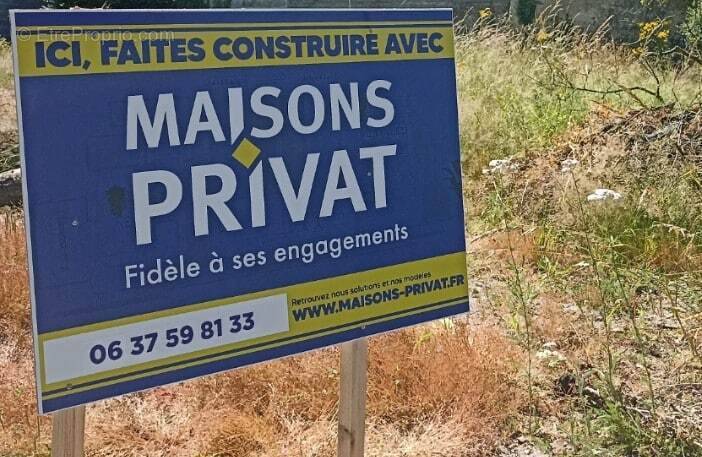 Terrain à LA BRETONNIERE-LA-CLAYE