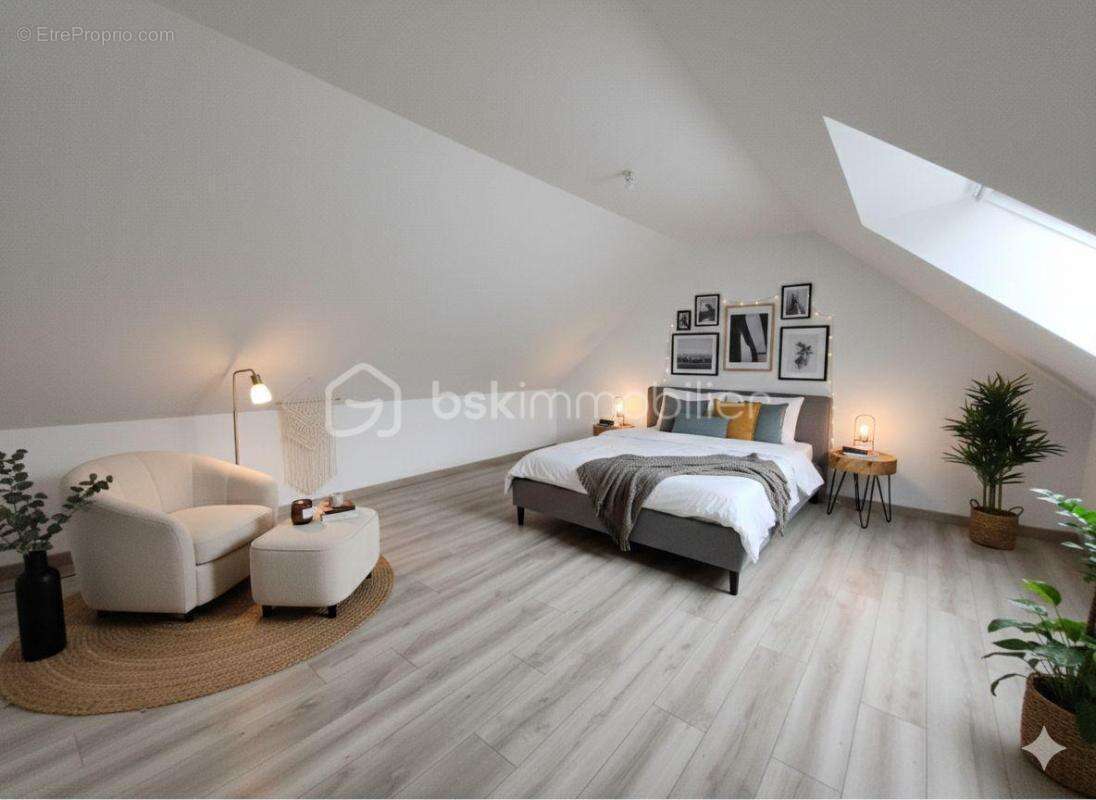 Maison à GRAND-CHAMP