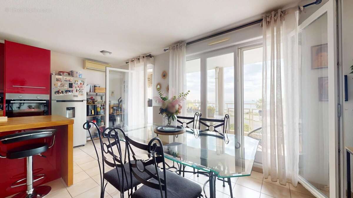 Appartement à PORT-DE-BOUC