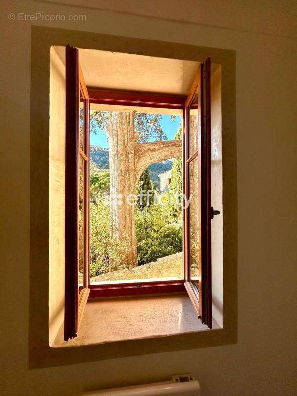 Appartement à CARROS