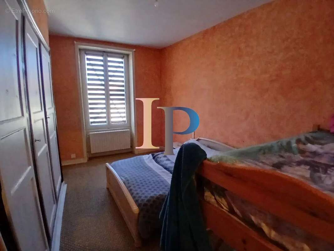 Maison à CHARLIEU