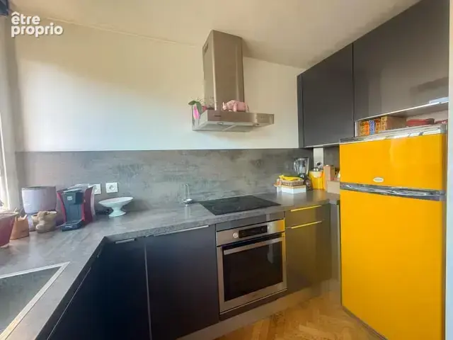 Un deux-trois pièces en hauteur bien situé dans le 18ème arrondissement - photo 3