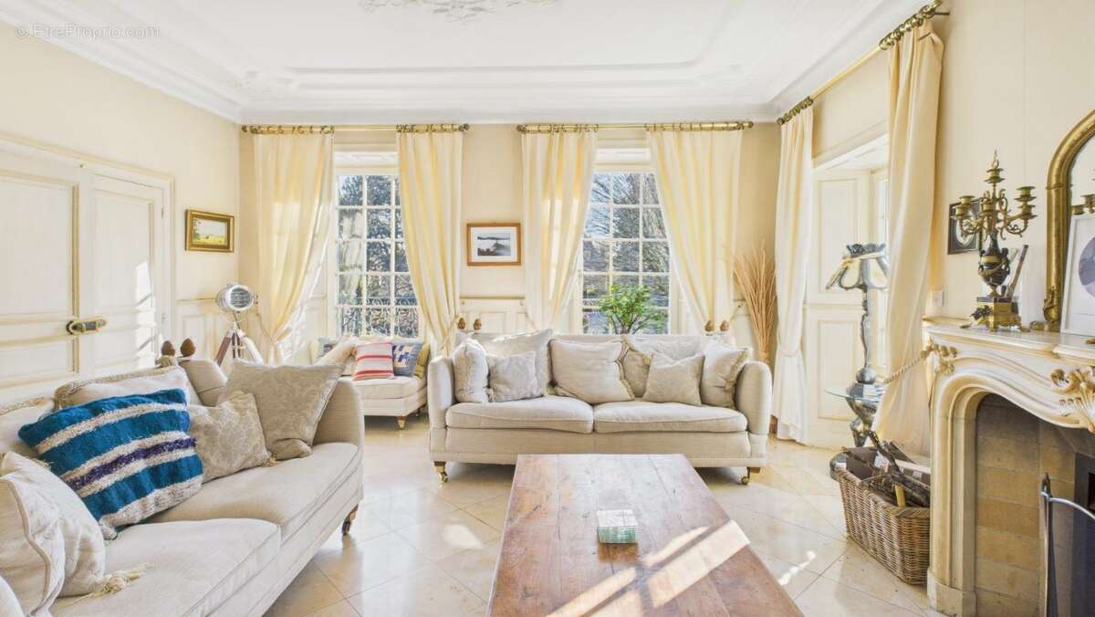 Maison à MUR-DE-BARREZ