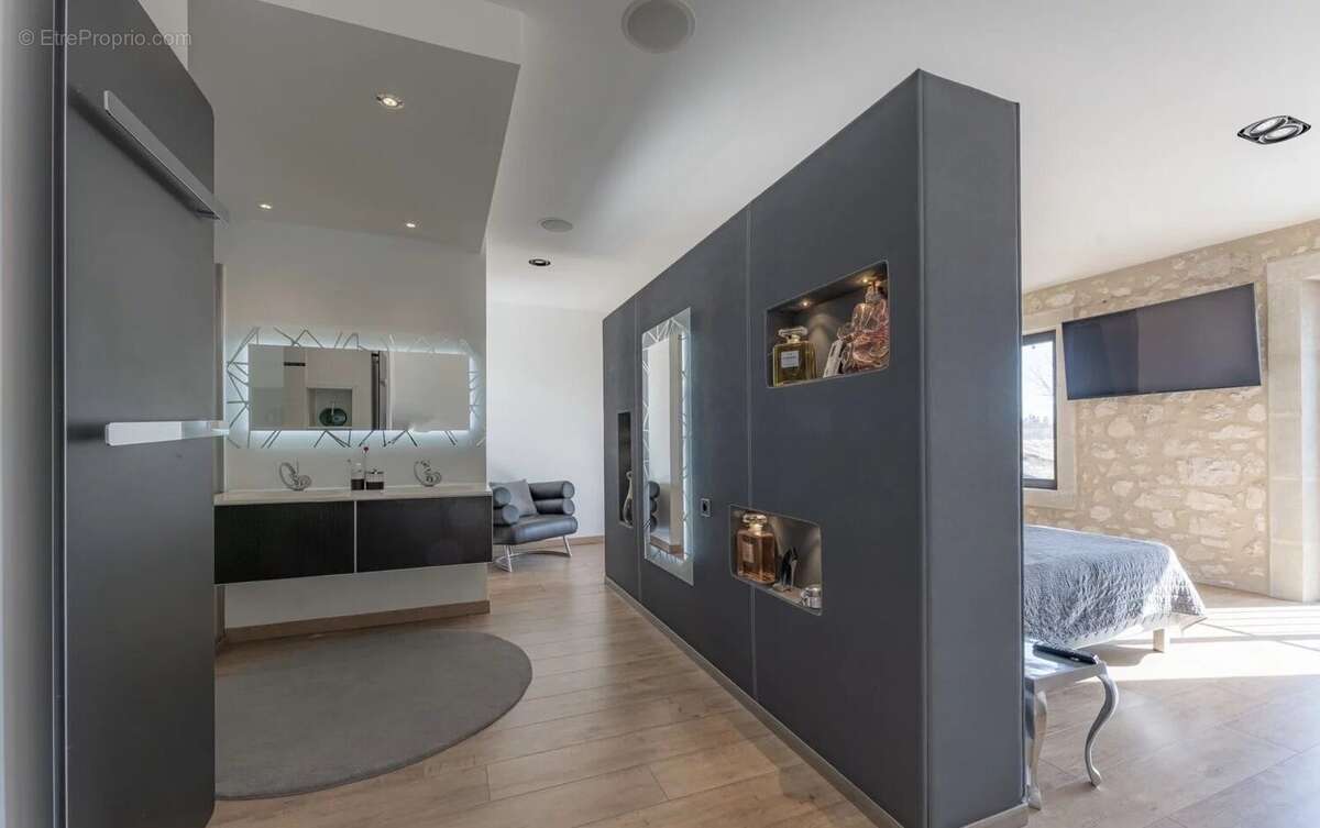 Maison à L&#039;ISLE-SUR-LA-SORGUE