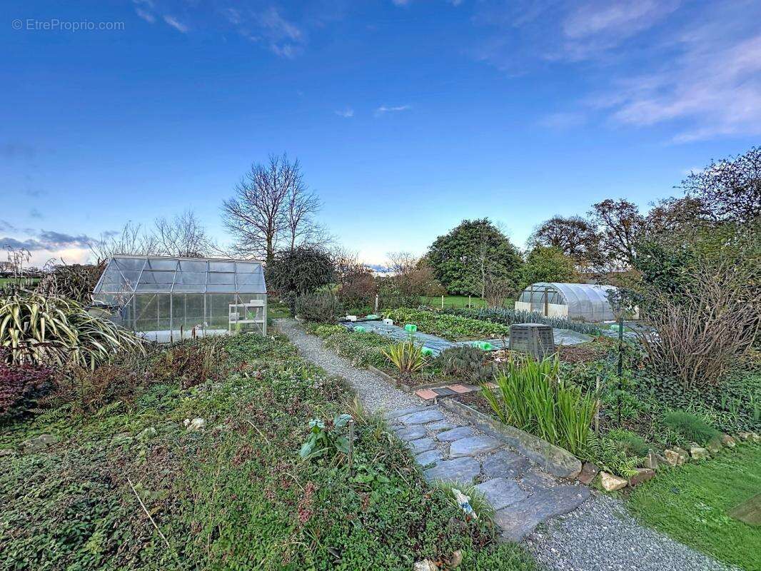 Maison à GUEMENE-PENFAO