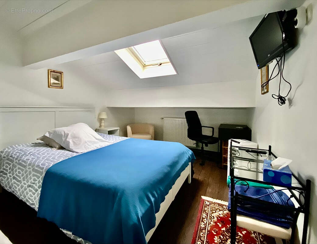 Maison à SAINT-EMILION