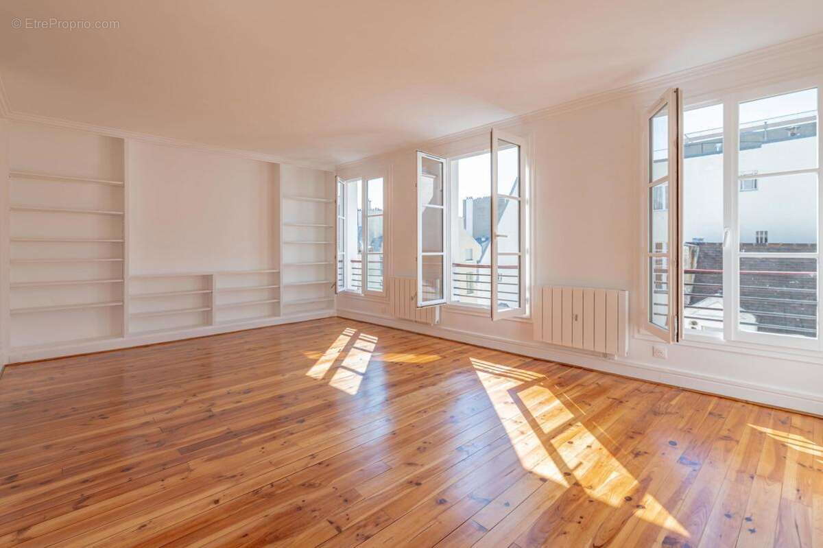 Appartement à PARIS-3E