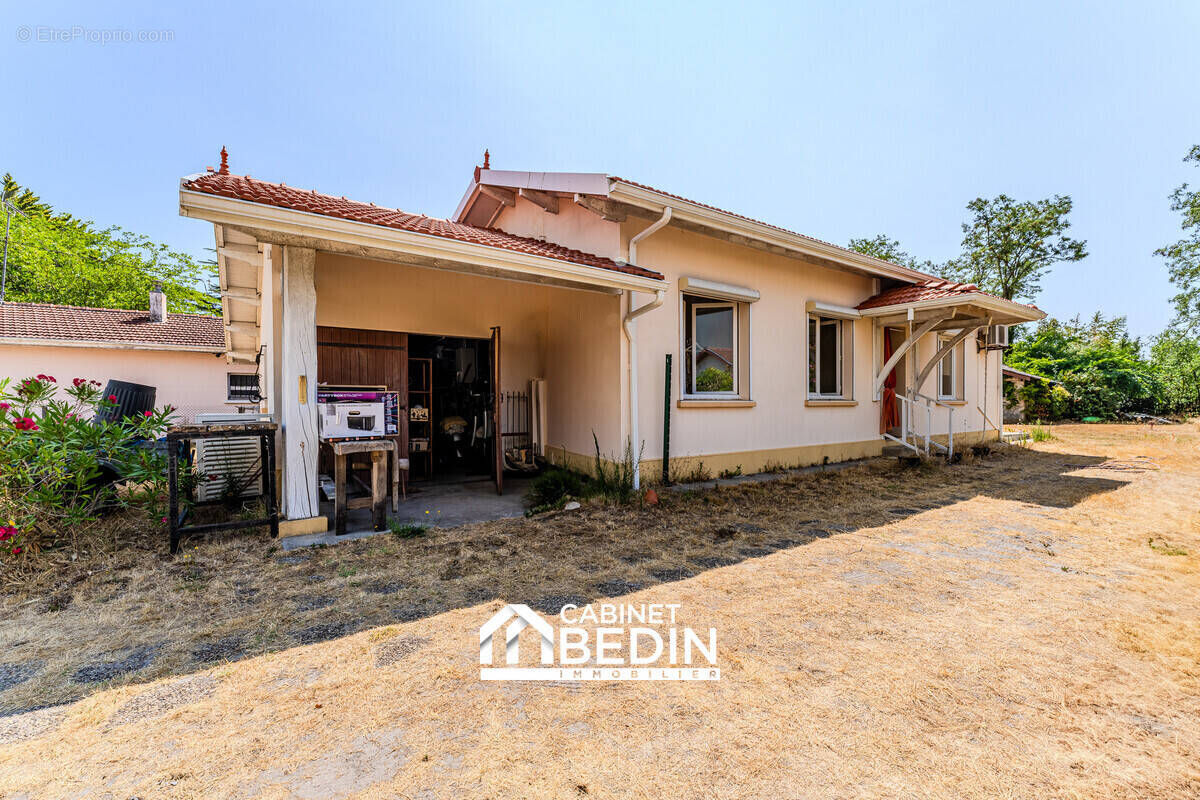 Maison à ARES