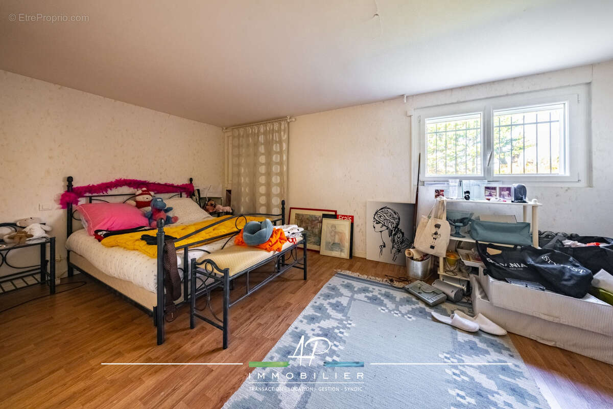 Maison familiale 147 m2   Terrain 985 m2 avec piscine   Clénay (21490) - photo 12