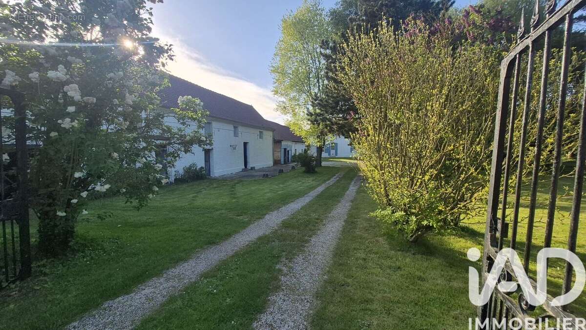 Maison 167 m² à Caours  - photo 3
