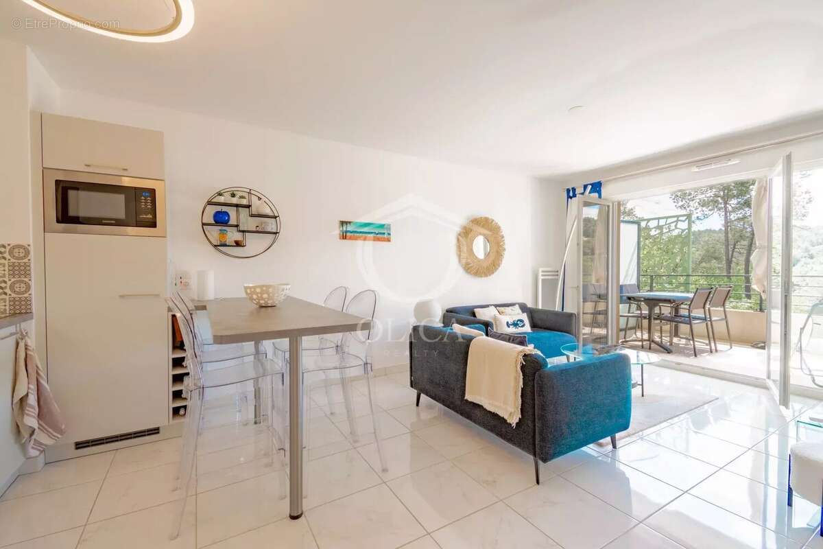 Appartement à VALBONNE